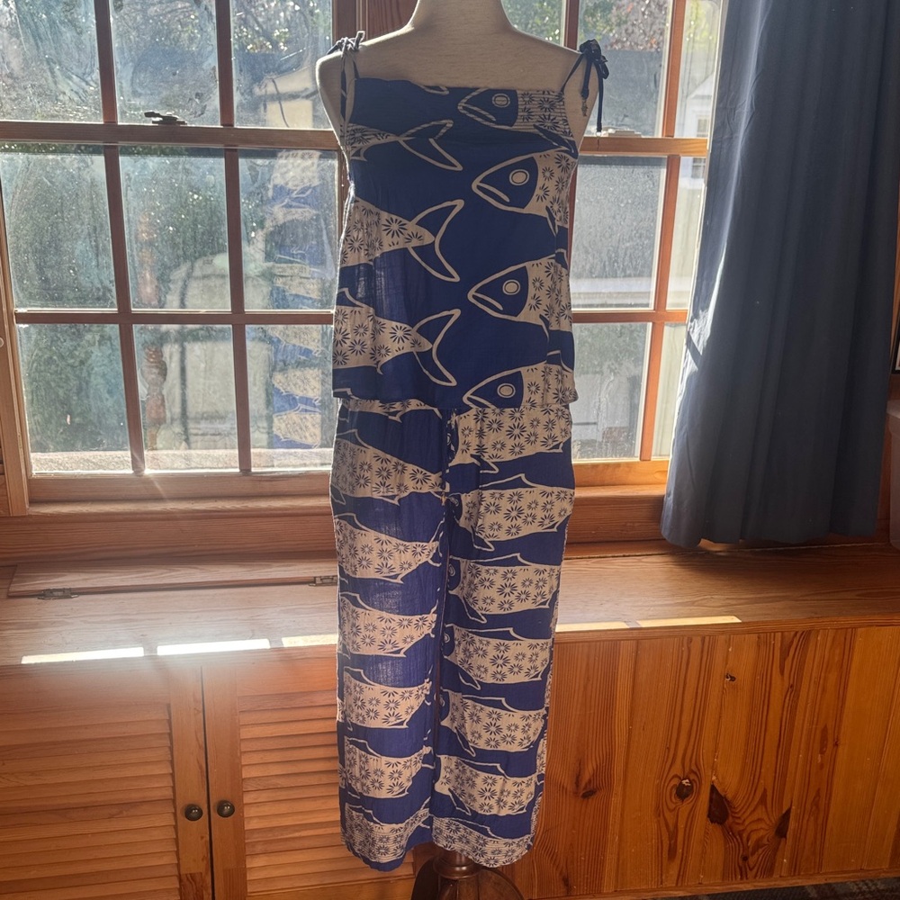 Rose & Olive resort Blue and White Patterned matching top and pants